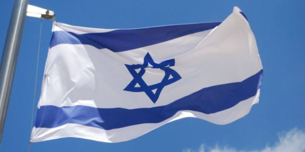 Grupos denominados «CRISTIANOS» hacen uso equivoco de la Bandera de Israel en sus cultos.